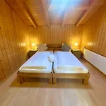 Hébergement de vacances With Scenic Valley & Mountain Views