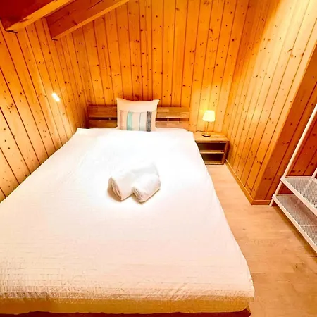 度假居 With Scenic Valley & Mountain Views