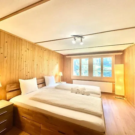 With Scenic Valley & Mountain Views Feriehus