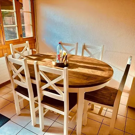With Scenic Valley & Mountain Views Hébergement de vacances *