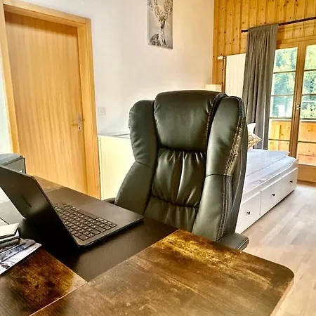 度假居 With Scenic Valley & Mountain Views Lütschenthal