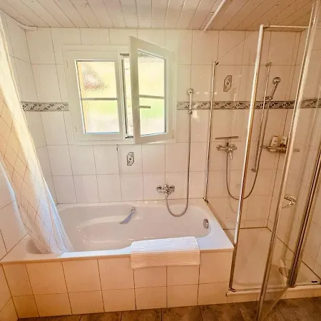Feriehus With Scenic Valley & Mountain Views