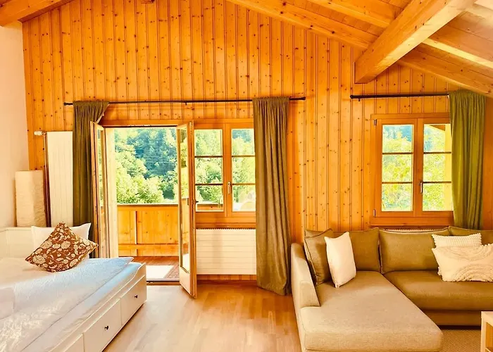 With Scenic Valley & Mountain Views Feriehus *