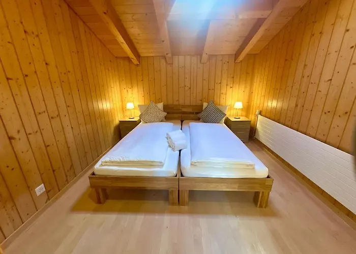 Feriehus With Scenic Valley & Mountain Views