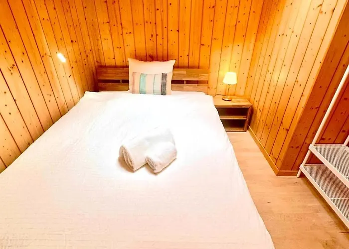 Feriehus With Scenic Valley & Mountain Views