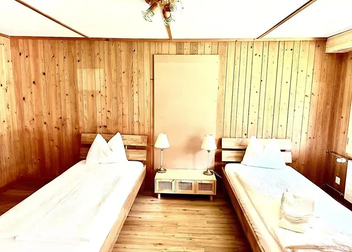 Feriehus With Scenic Valley & Mountain Views