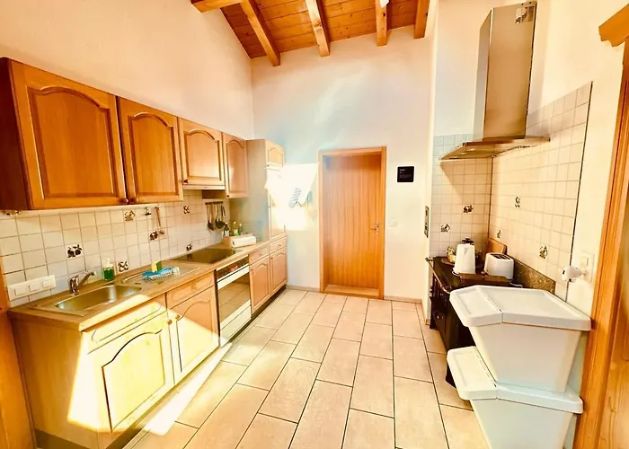 With Scenic Valley & Mountain Views * Lütschenthal